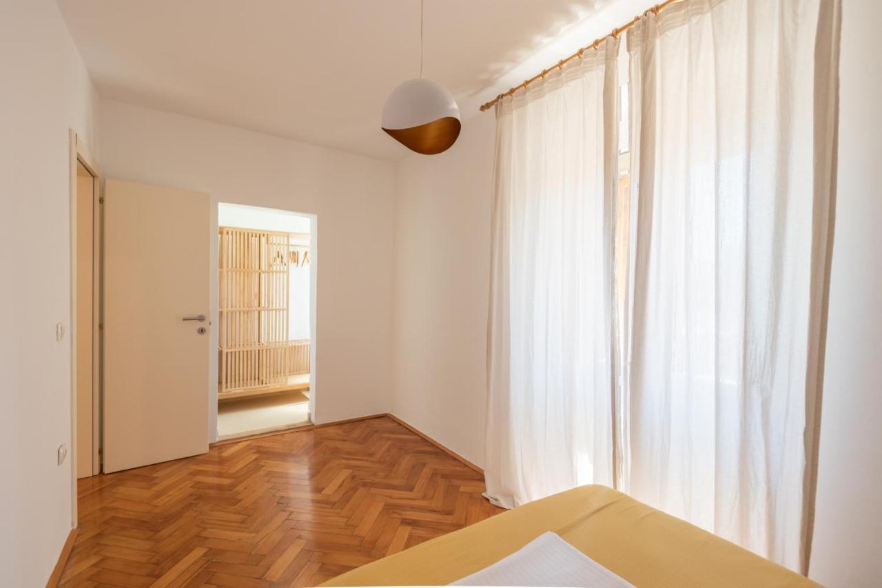 Pula City Apartment With Private Parking Free المظهر الخارجي الصورة